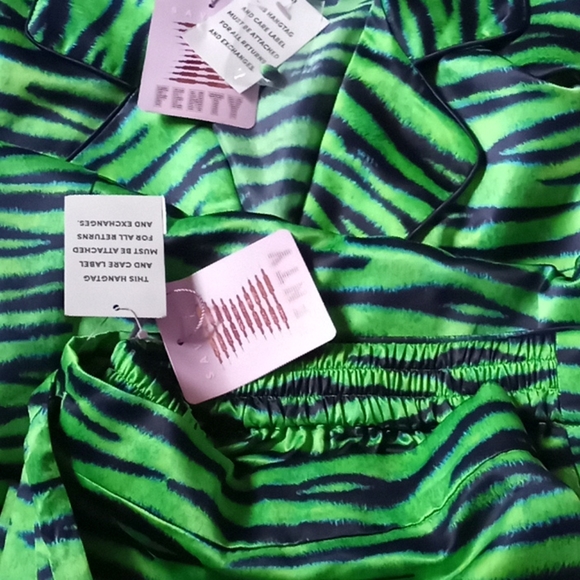 Savage Xfenty pajama set top and bottoms - Picture 2 of 3